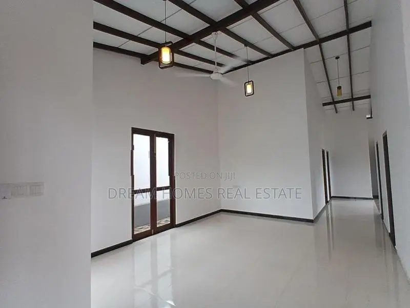 Brand New Single House for Sale Makandana