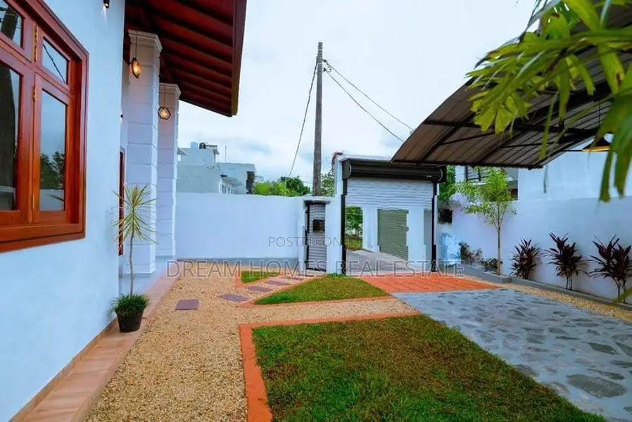 Luxury Brand New House for Sale Polgasowita
