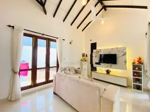 පන්නිපිටිය පාරට අතේ දුරින් අලුත්ම නිවසක්