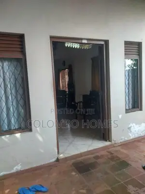 8 Perches Land with House for Sale - Bathya Mawatha , Dehiwala