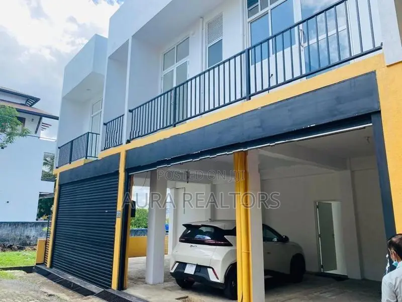 4 Bedrooms House for Rent in Battaramulla (p-181)