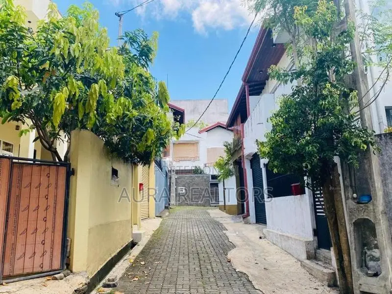 4 Bedrooms House for Rent in Battaramulla (p-181)