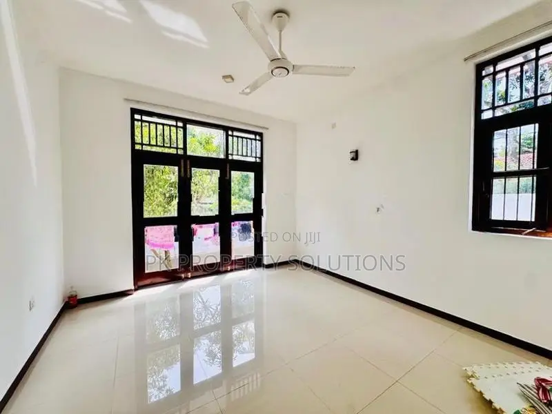 House for Rent in Borelasgamuwa ( File No 5551 B) Gangarama Road