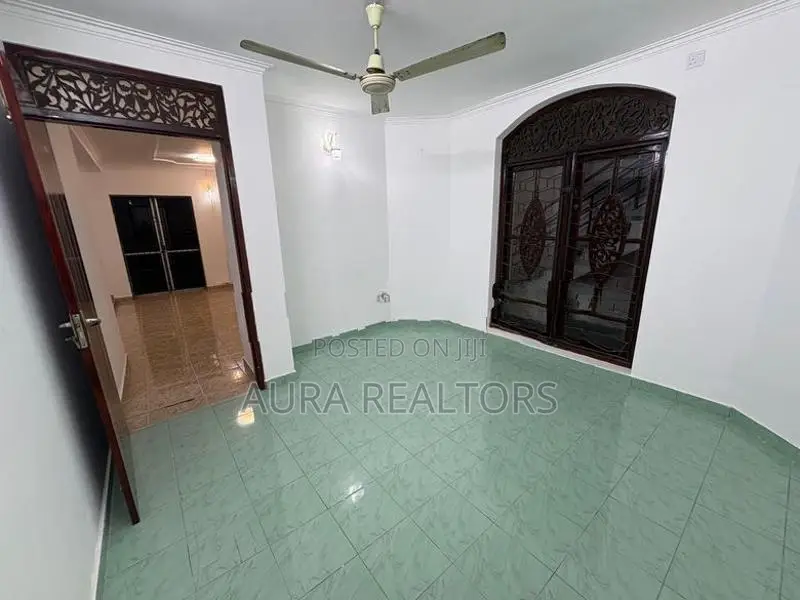 4 Bedrooms House for Rent in Budgamuwa Rd Rajagiriya (p-169)