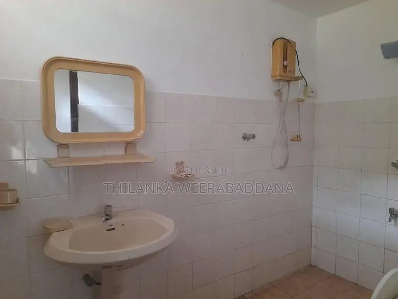 House for Rent - Karapitiya