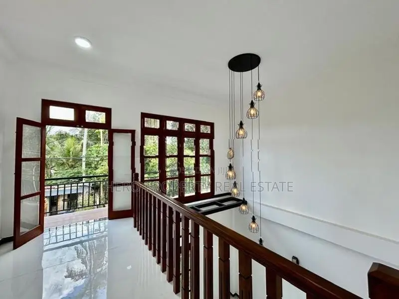 05 BEDROOMS STRATEGICALLY HOUSE FOR SALE IN PILIYANDALA