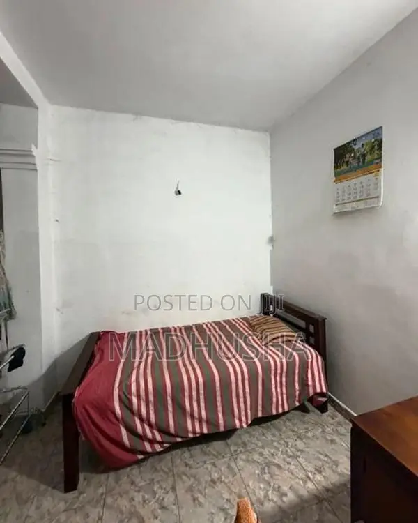 Room for Rent Talawatugoda