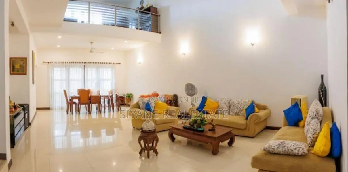 Super Luxury 3 Storey House for Sale in Homandara North, Thalawathugod