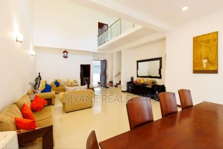 Super Luxury 3 Storey House for Sale in Homandara North, Thalawathugod