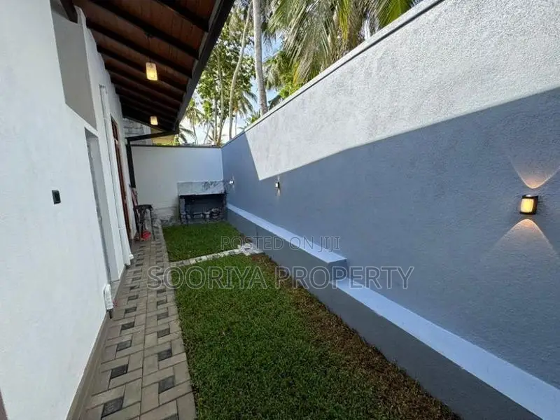 Luxury Brand New House for Sale in Piliyandala