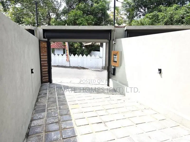 Brand New Luxury House For Sale - Nugegoda, Delkanda