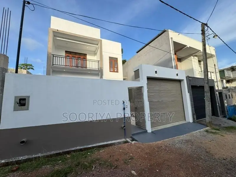 Luxury Brand New 2 Story House for Sale in Piliyandala
