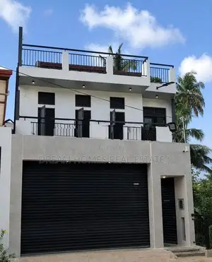 Brand-New Modern Luxury 3-Storey House for Sale – Homagama