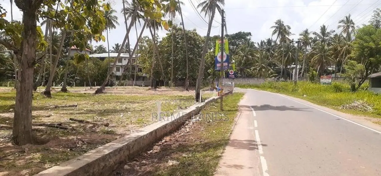 කුරුණෑගල නගරයට ළගින්ම ඉඩමක්