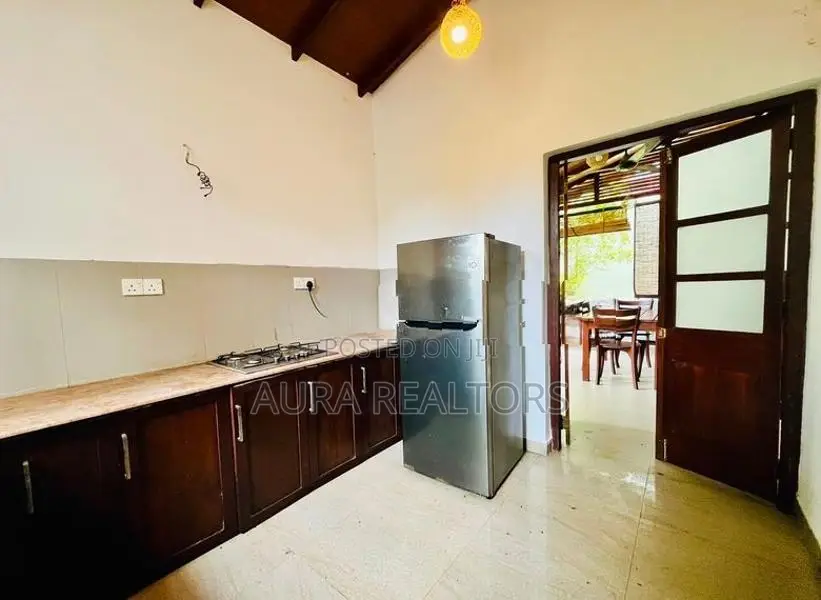 3 Bedrooms Fully Furnished House for rent in Talawathugoda (P-191)