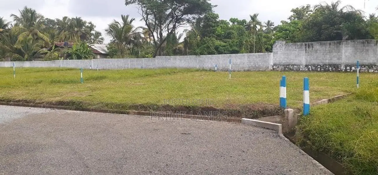 කුරුණෑගල දඹුලු පාරට මුහුණලා ඉඩමක්
