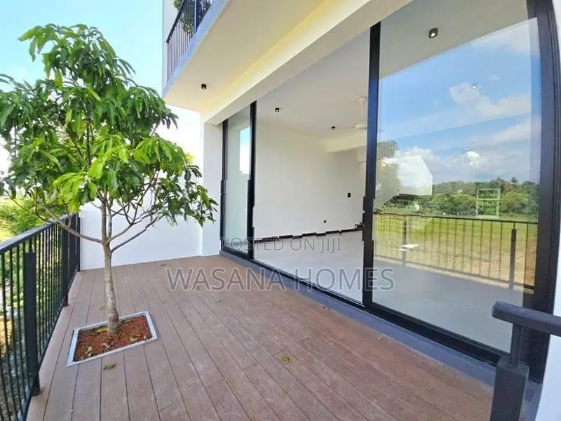 Solid Brand New 3 Story House for Sale Kottawa