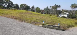 කුරුණෑගල නුවර පාරෙන් ඉඩමක්