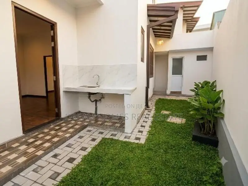 Brand New 3 Bed House for Sale Kesbewa