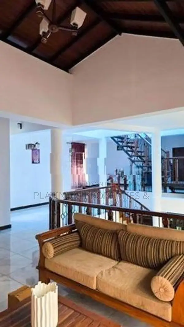 21 Perch Super Luxury 5BR House For Sale In Maharagama Wattegedara