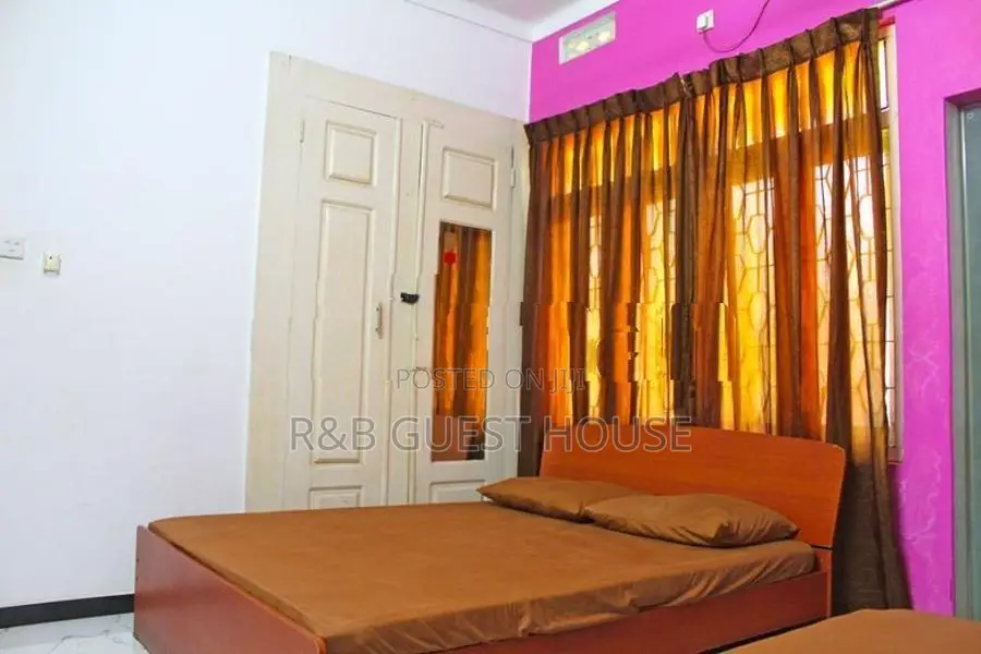 Family AC Room - R&B Guest House Jaffna