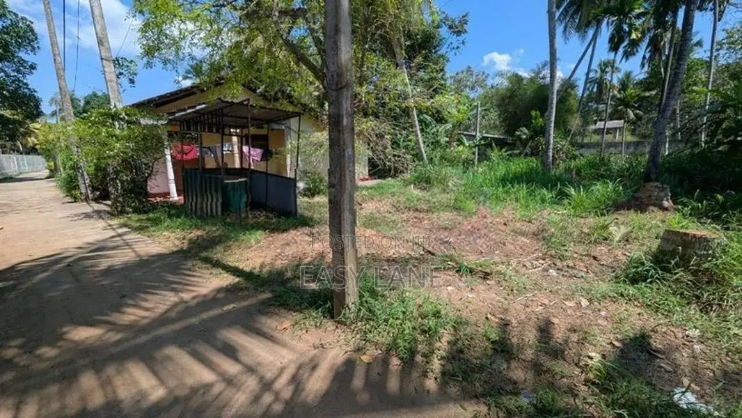මීරිගම Town එකට පයින් යන දුරින් ඉඩමක් / SA 12038