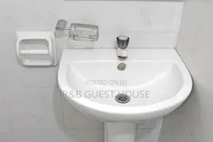 Family AC Room - R&B Guest House Jaffna