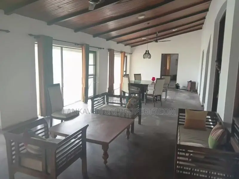 Moratuwa Lunawa Uyana Road Prime property on 202 Perches Land for Sale