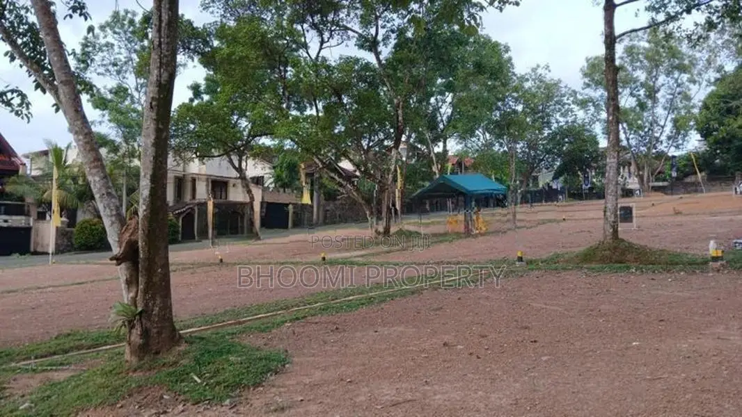 Luxury Land For Sale Thalawathugoda City