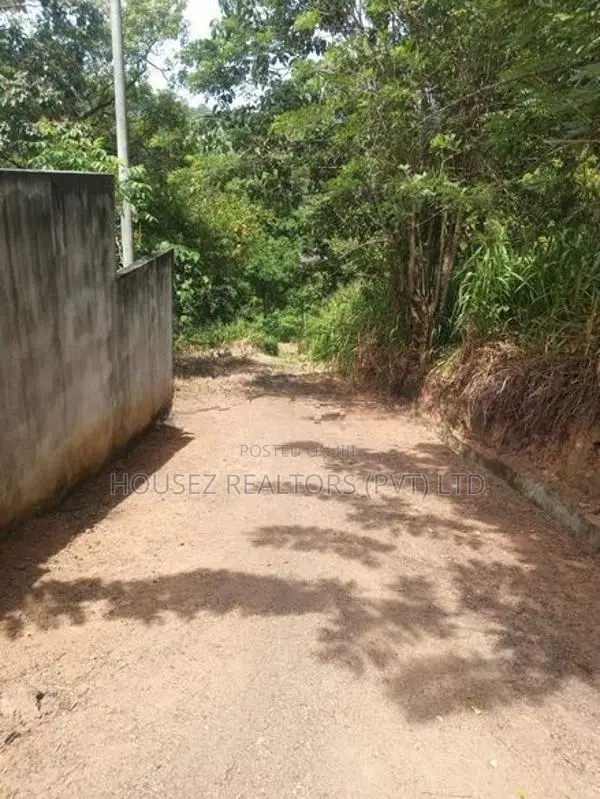 14-Perch Land for Sale – Angunawala Junction, Kandy