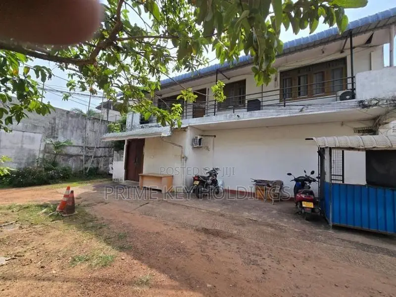 Land with Prime Property for Sale – Colombo 05 (Kirulapone) (LS111)