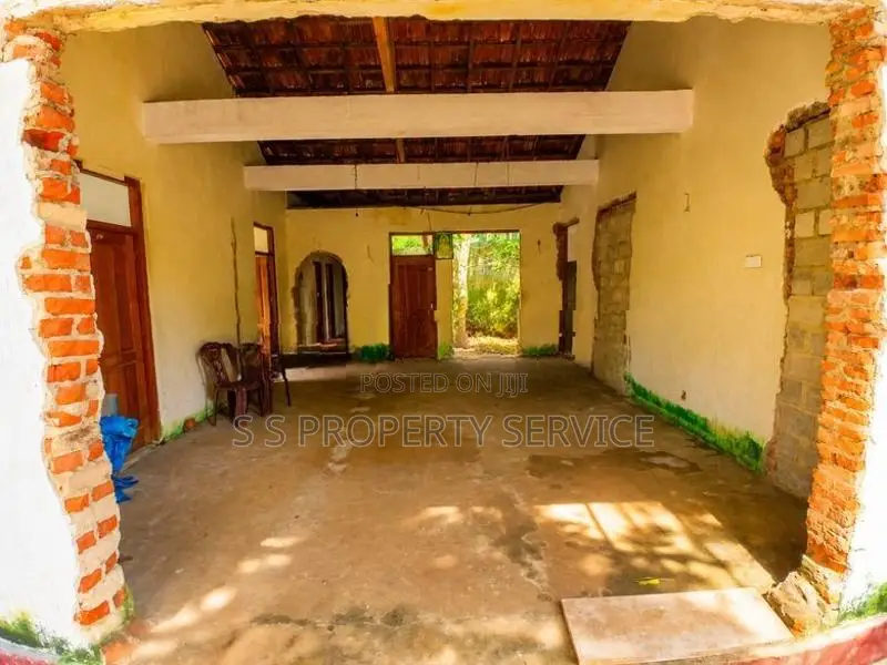 House for Sale in Mahamodara, Galle.(SSPH-432)