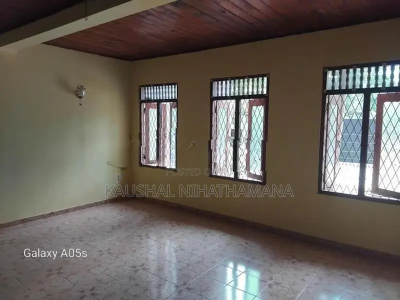 House for Rent – Lake Road, New Town, Embilipitiya