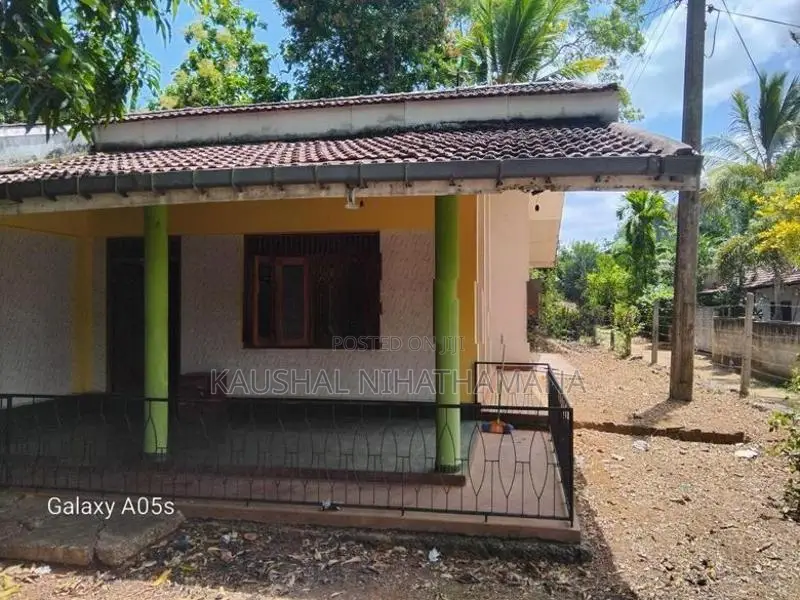House for Rent – Lake Road, New Town, Embilipitiya