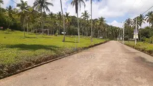 කුරුණෑගල මීගමු පාරෙන් පදිංචියට ඉඩමක්