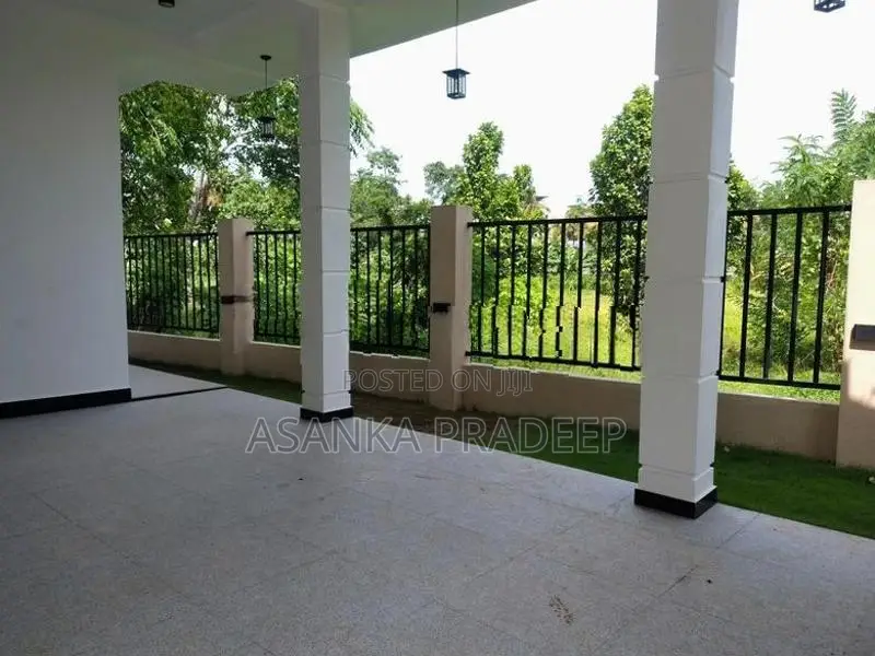 වෙල්‍යායකට මුහුන්ලා පිහිටි අලුතින්ම ඉදිකරන ලද දෙමහල් නිවස විකිනීමට(pp)