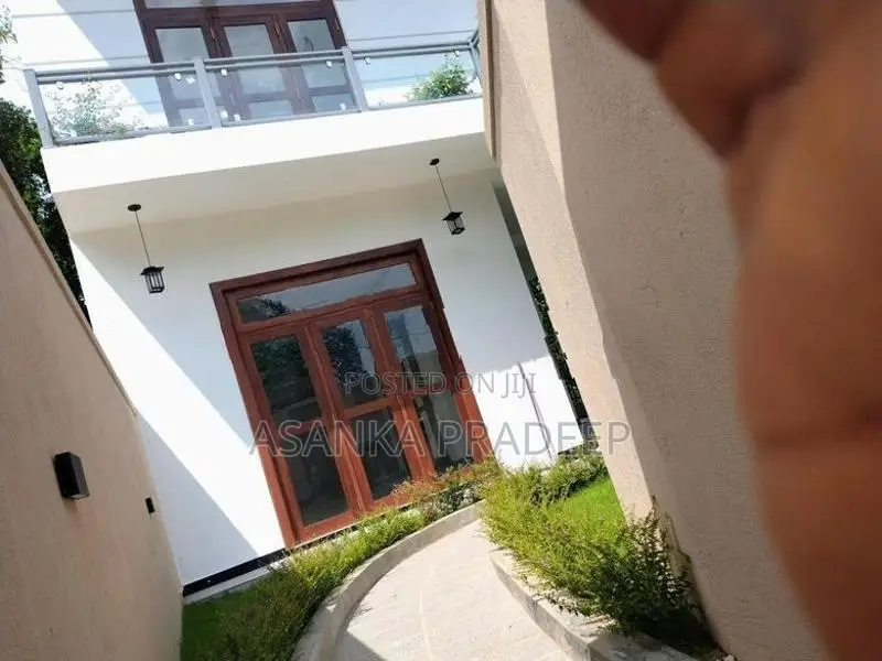 වෙල්‍යායකට මුහුන්ලා පිහිටි අලුතින්ම ඉදිකරන ලද දෙමහල් නිවස විකිනීමට(pp)