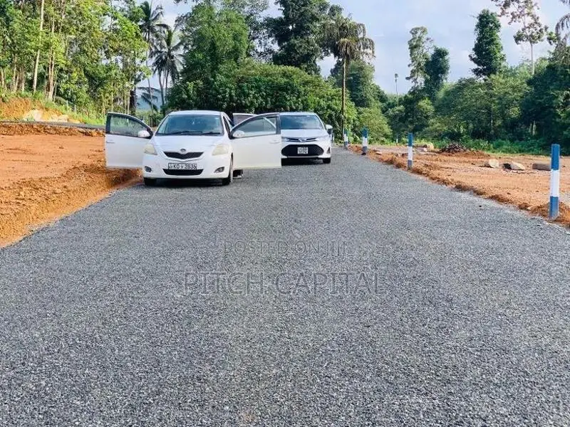 hadapangoda මාවක් ඔයට මුහුණලා විකිණීමට අගනා බිම් කොටස් කිපයක්