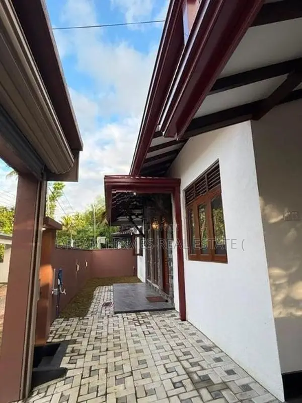 Newly Built 3 Bedroom House for Sale in Godagama | 7 Perches