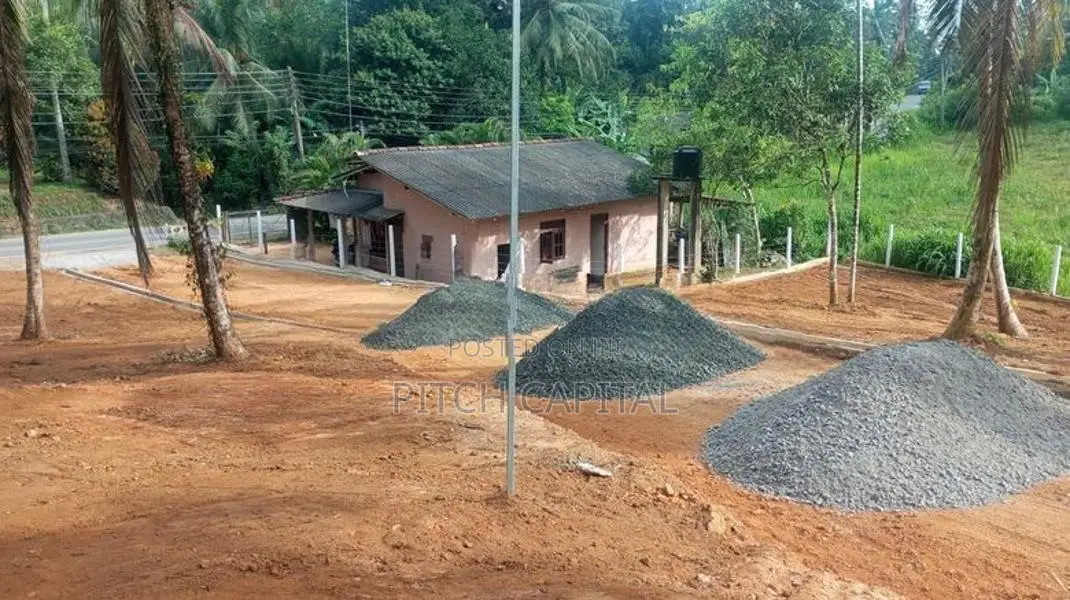 දික්දෙනියෙන් අගනා ඉඩමක්