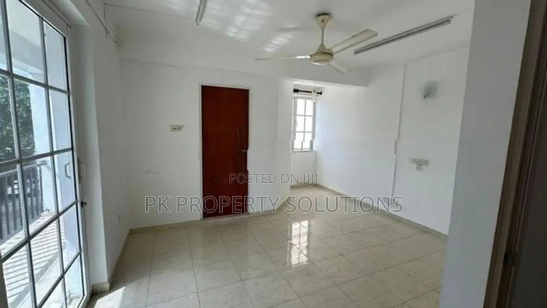 Office for Rent in Colombo 05 ( File No 136 C) 12 Park Road