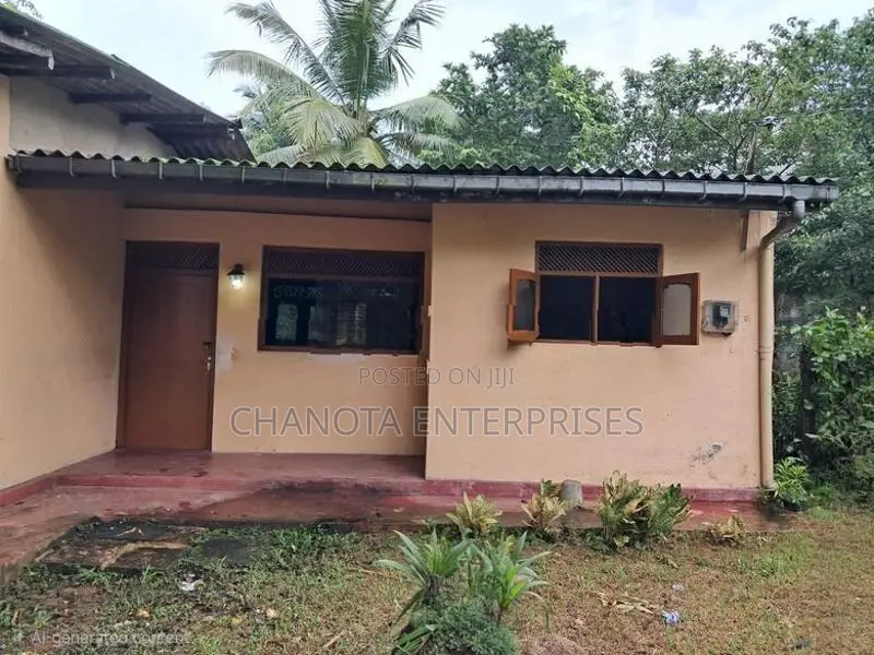 Valuable Land with House for Sale - Koralaima, Gonapola