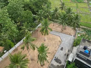 සියලුම පහසුකම් සමගින් වටිනා ඉඩමක් විකිණීමට - අතුරුගිරියෙන්