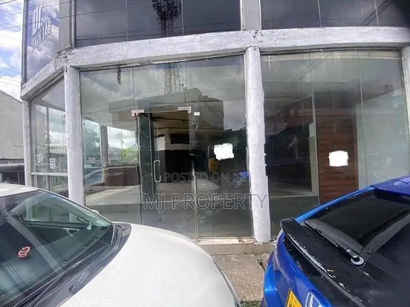 ( TC-1140) Highly Valuable Commercial Shop Space Rent in Thalawathugod