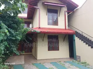2 Unit Triple Story House for Sale - Nawala Koswattha