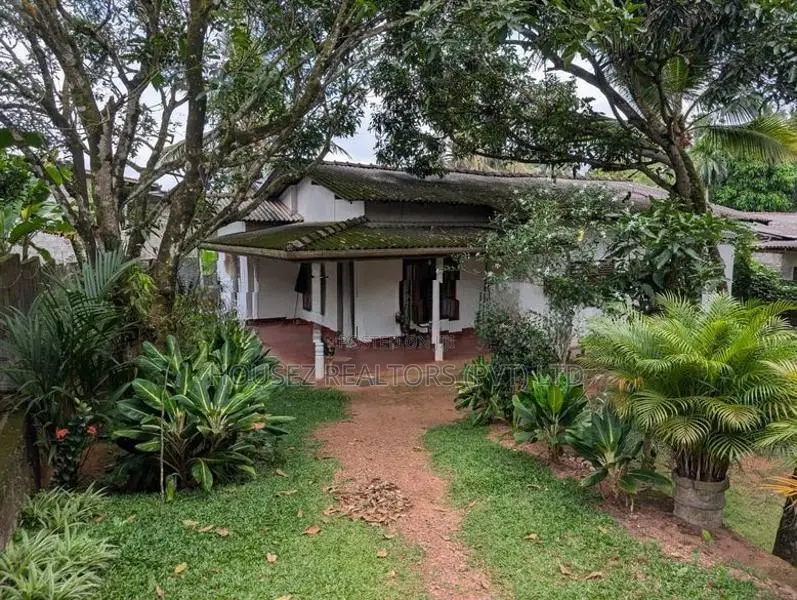 House with 25-Perch land for Sale – Kahathuduwa