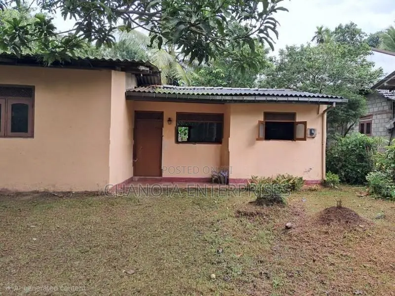 Valuable Land with House for Sale - Koralaima, Gonapola