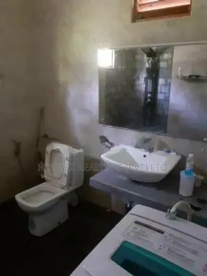 Spacious 4-Bedroom House for Sale – Kamburugamuwa