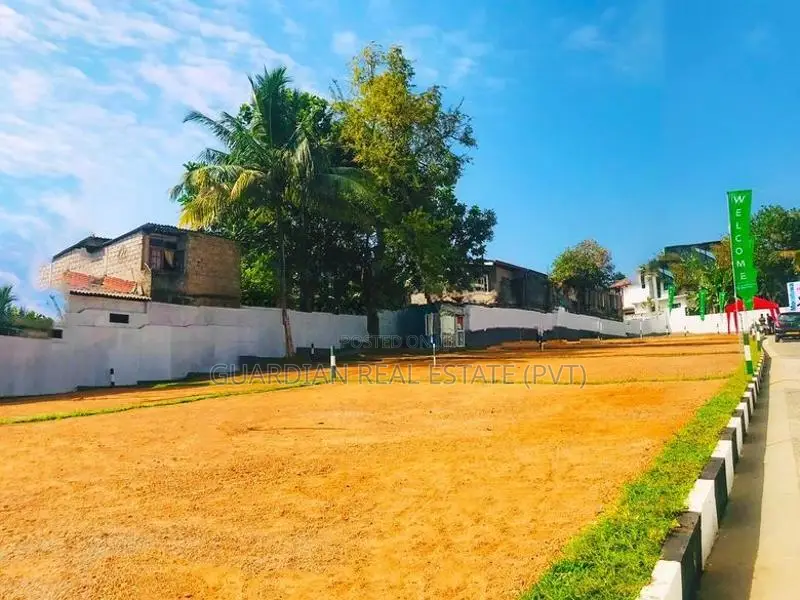 Valuable Land for Sale Athurugiriya