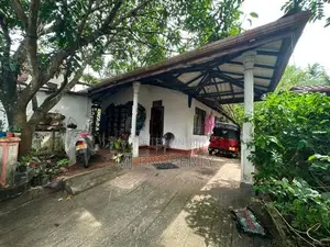 Malabe Land with House Sale